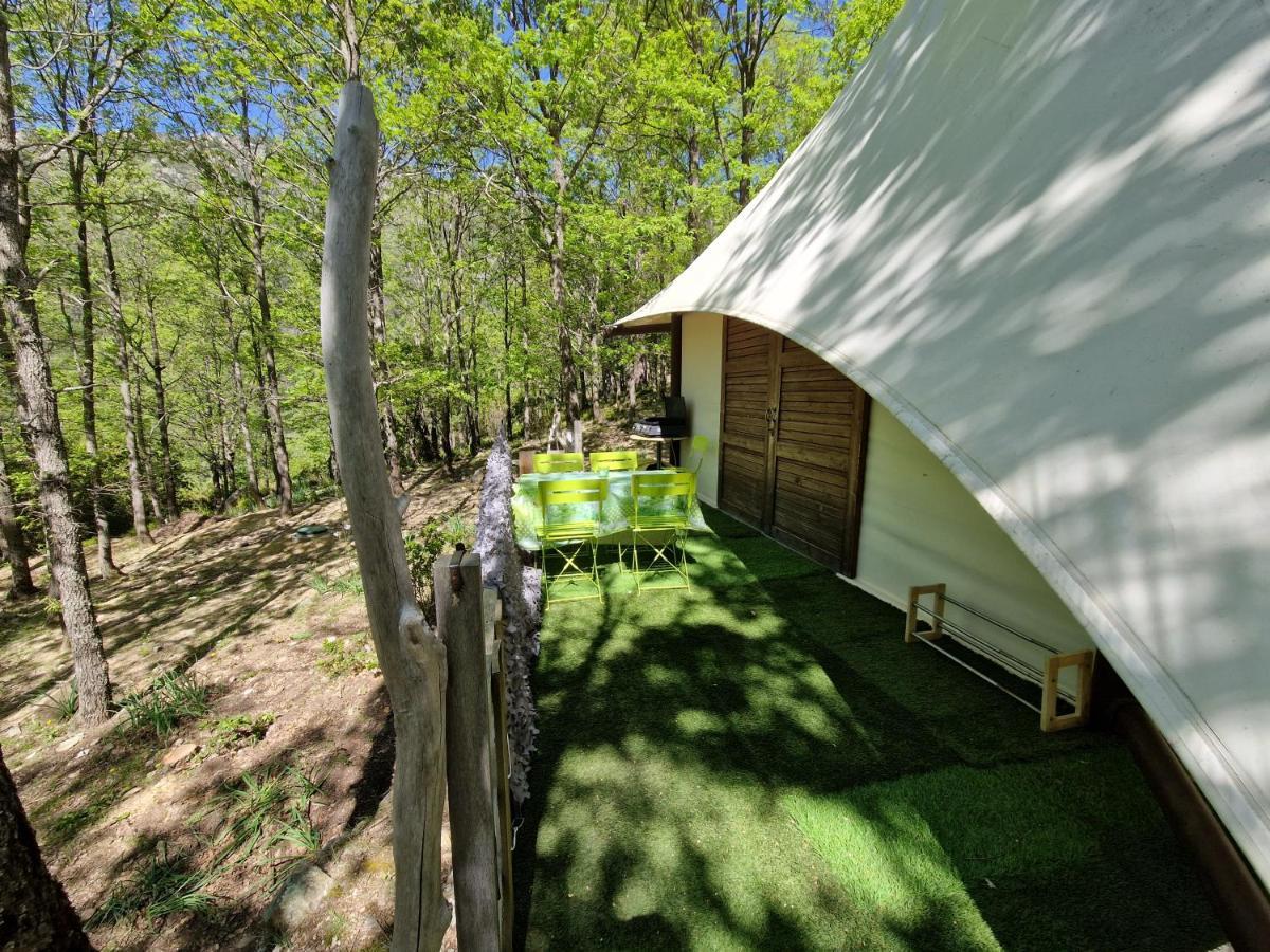 Lodge De Charme Avec Jacuzzi Ghisoni Bagian luar foto