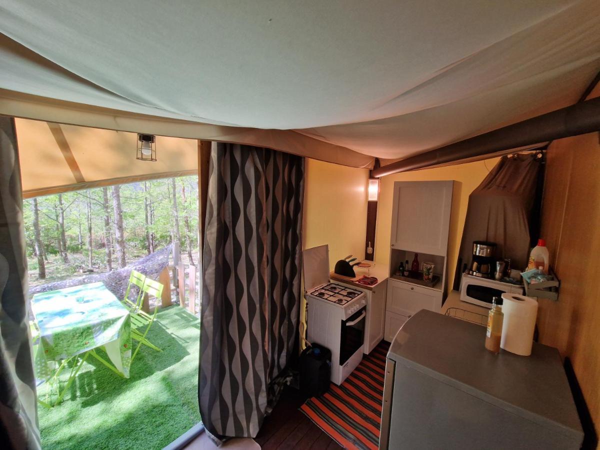 Lodge De Charme Avec Jacuzzi Ghisoni Bagian luar foto